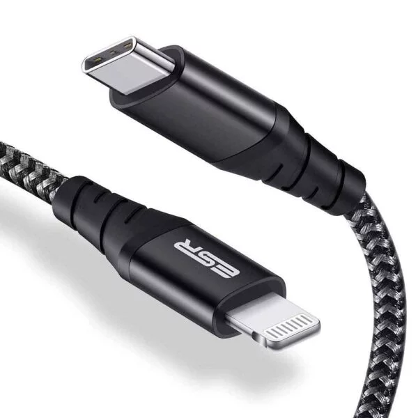 کابل USB-C به لایتنینگ برند ESR دارای MFI و شارژ طول 1 متر