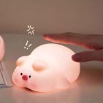 چراغ خواب شارژی XO OZ09 Little Pink Pig - Image 10