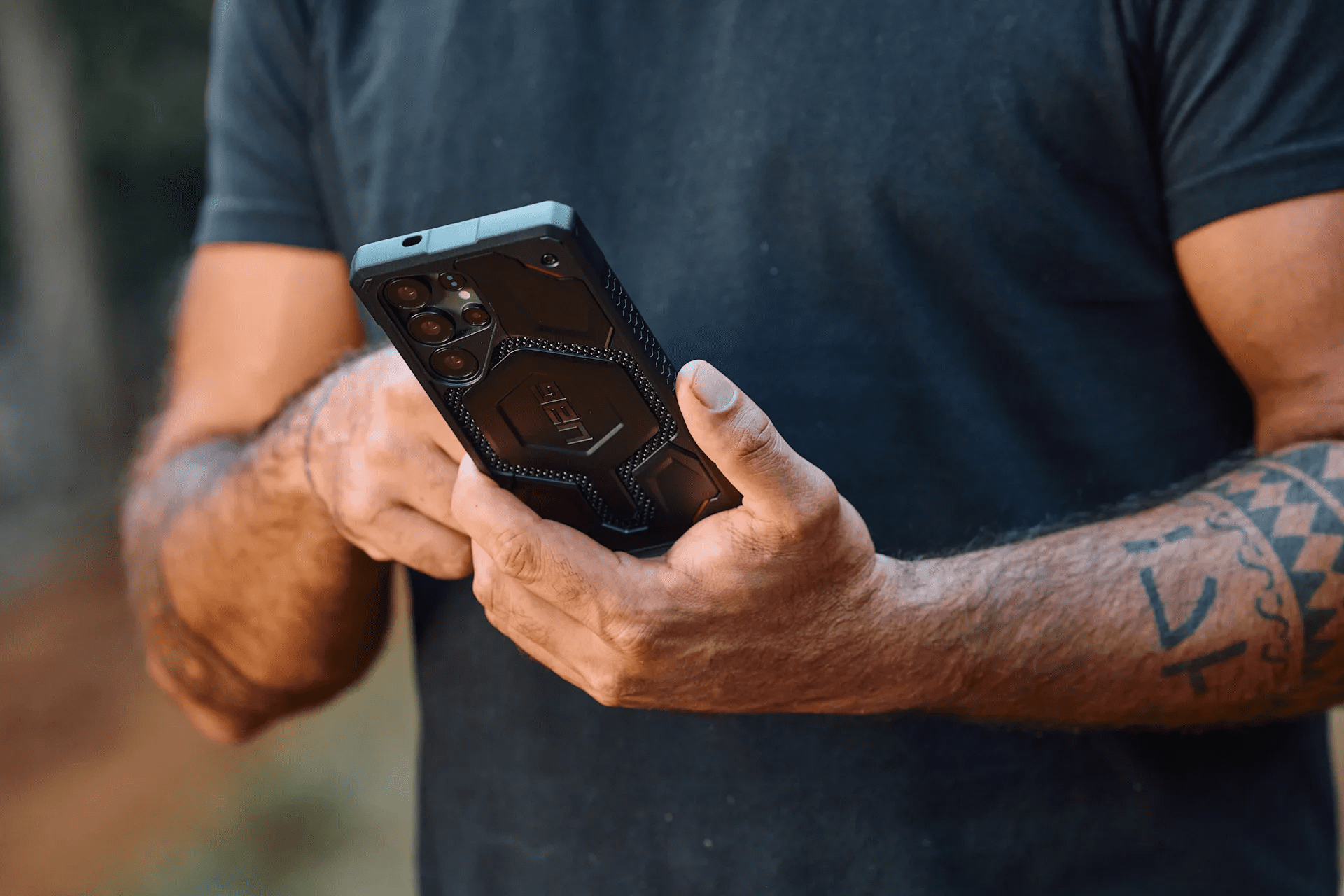 قاب UAG مدل Monarch Pro Magnetic Kevlar برای Galaxy S25 Ultra فروشگاه اسپيگن ایران