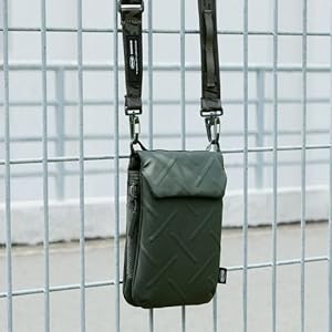 کیف اکسسوری SKINARMA JUNO Utility Sling Bag 4 کیف اکسسوری SKINARMA JUNO Utility Sling Bag فروشگاه اسپيگن ایران